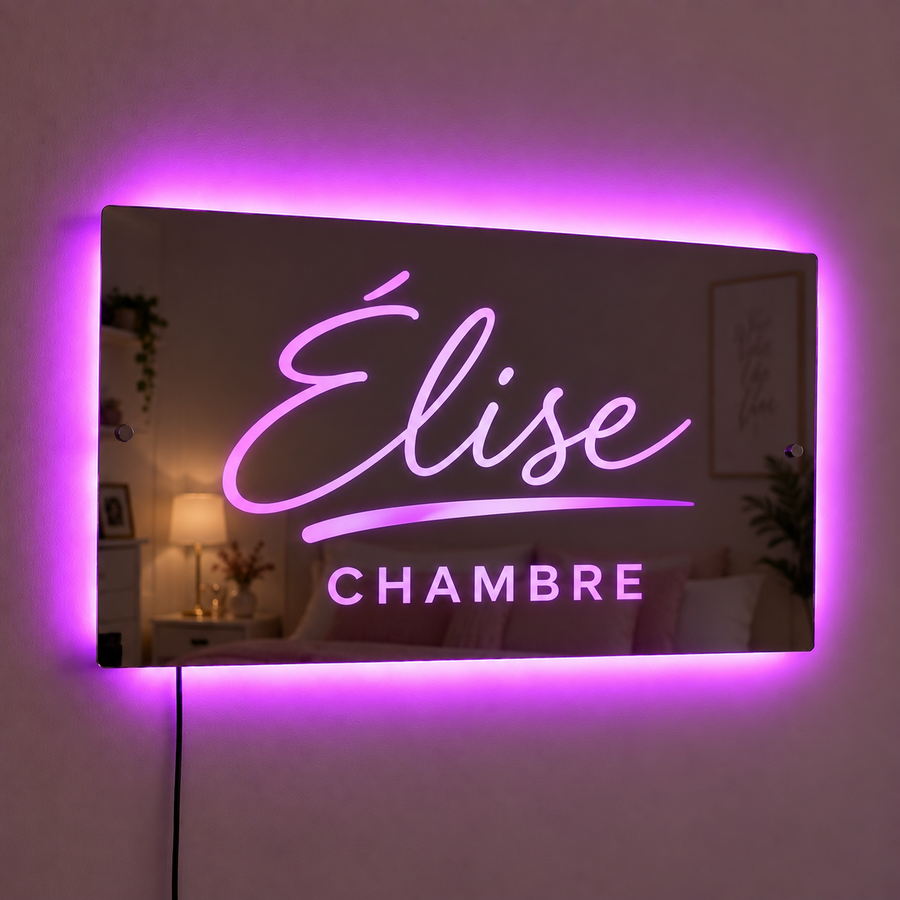 Lampe néon prénom personnalisée « Élise » dans une chambre
