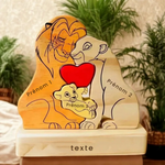 Puzzle famille lions en bois avec 3 prénoms et texte gravé